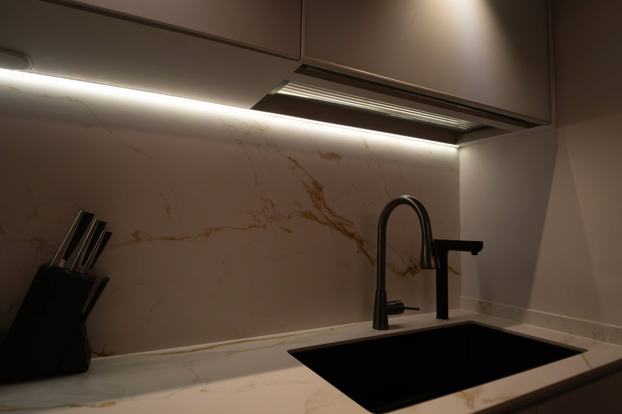 Warm Minimalist Home — Skai Atelier project